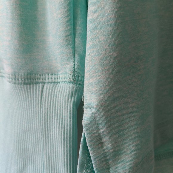 Nike Dry Fit Long Sleeve Mint Soft Top NEW!! - Picture 2 of 6